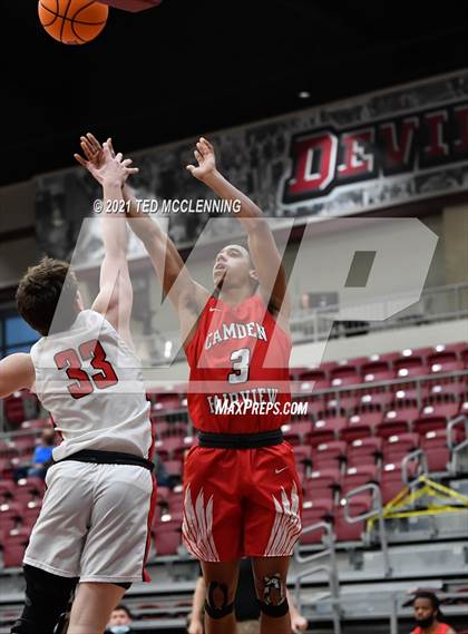 Thumbnail 2 in Farmington vs. Camden Fairview (AAA 4A State Round One) photogallery.