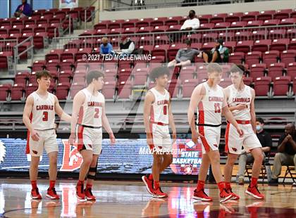 Thumbnail 3 in Farmington vs. Camden Fairview (AAA 4A State Round One) photogallery.