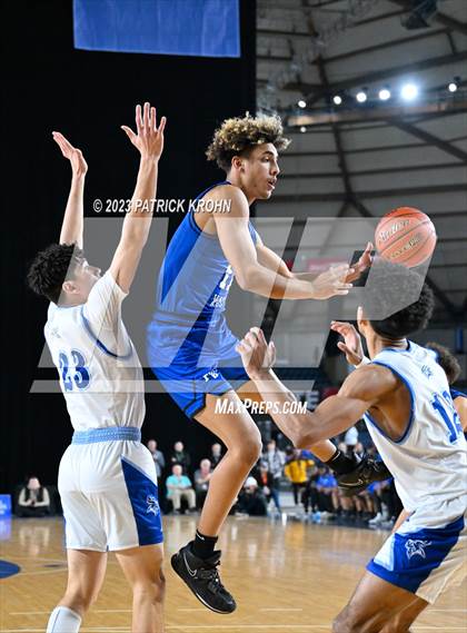 Thumbnail 1 in Federal Way vs. Curtis (WIAA 4A Semifinal) EDITORIAL photogallery.