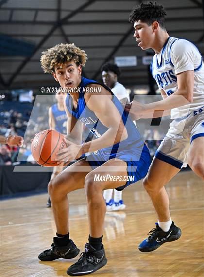 Thumbnail 3 in Federal Way vs. Curtis (WIAA 4A Semifinal) EDITORIAL photogallery.