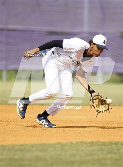 Thumbnail 3 in Lennard @ Alonso (Saladino) photogallery.