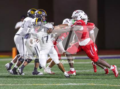 Thumbnail 3 in St. Frances Academy @ Chaminade-Madonna photogallery.