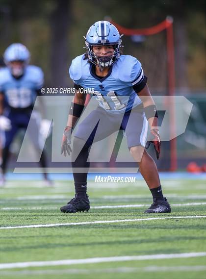 Thumbnail 2 in Chicago Mt. Carmel vs Belleville East (IHSA 8A Second Round) photogallery.