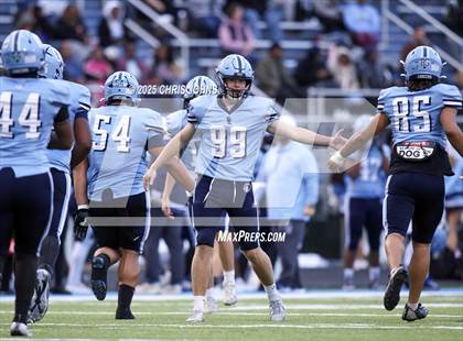 Thumbnail 1 in Chicago Mt. Carmel vs Belleville East (IHSA 8A Second Round) photogallery.