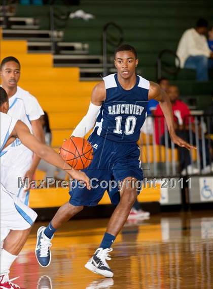 Thumbnail 1 in Skyline vs. Ranchview (CFB Invitational) photogallery.
