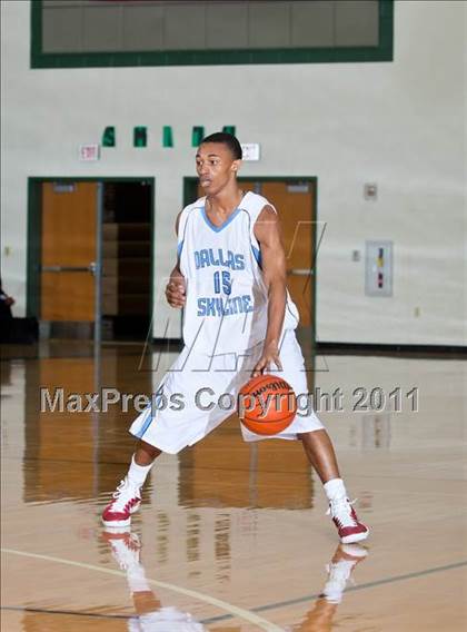 Thumbnail 2 in Skyline vs. Ranchview (CFB Invitational) photogallery.