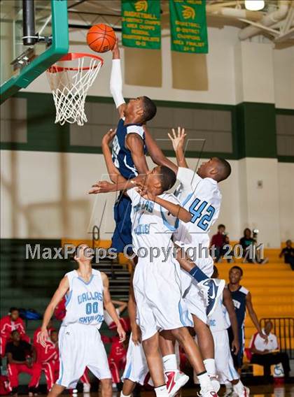 Thumbnail 3 in Skyline vs. Ranchview (CFB Invitational) photogallery.