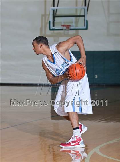 Thumbnail 3 in Skyline vs. Ranchview (CFB Invitational) photogallery.