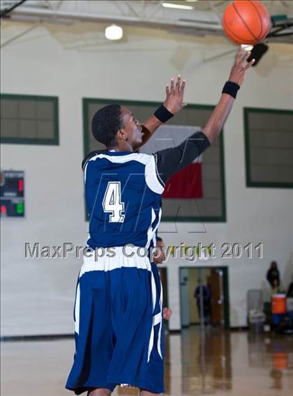 Thumbnail 3 in Skyline vs. Ranchview (CFB Invitational) photogallery.