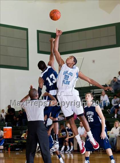 Thumbnail 2 in Skyline vs. Ranchview (CFB Invitational) photogallery.