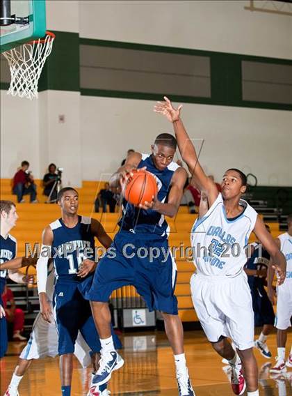 Thumbnail 3 in Skyline vs. Ranchview (CFB Invitational) photogallery.