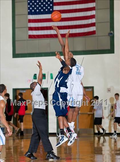 Thumbnail 3 in Skyline vs. Ranchview (CFB Invitational) photogallery.