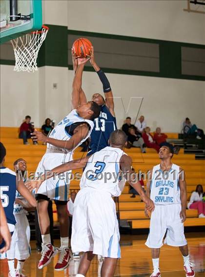 Thumbnail 1 in Skyline vs. Ranchview (CFB Invitational) photogallery.