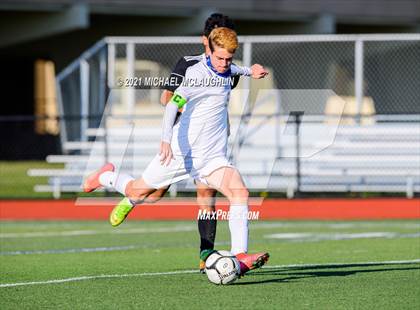 Thumbnail 3 in Massapequa vs Hicksville (Sect VIII Class AA Final) photogallery.