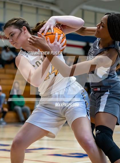 Thumbnail 2 in Trinity Christian vs. Cape Fear (MLK Dream Jam at Terry Sanford) photogallery.