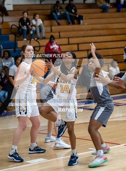 Thumbnail 2 in Trinity Christian vs. Cape Fear (MLK Dream Jam at Terry Sanford) photogallery.