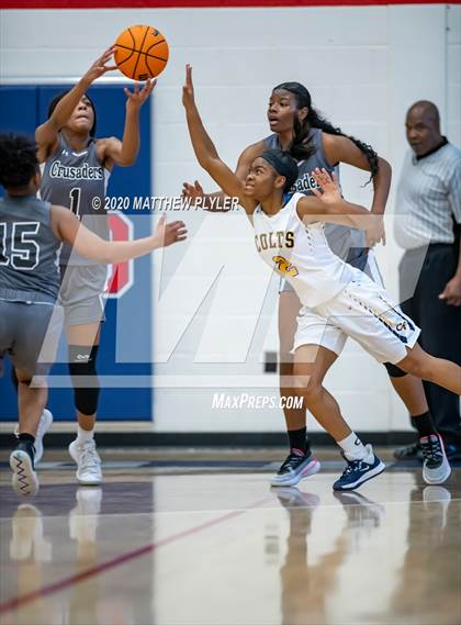 Thumbnail 3 in Trinity Christian vs. Cape Fear (MLK Dream Jam at Terry Sanford) photogallery.
