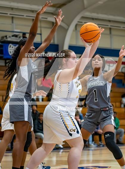 Thumbnail 2 in Trinity Christian vs. Cape Fear (MLK Dream Jam at Terry Sanford) photogallery.