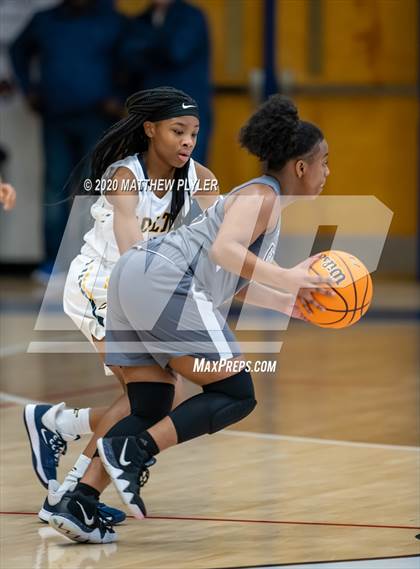 Thumbnail 3 in Trinity Christian vs. Cape Fear (MLK Dream Jam at Terry Sanford) photogallery.