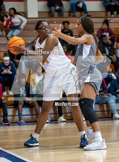Thumbnail 1 in Trinity Christian vs. Cape Fear (MLK Dream Jam at Terry Sanford) photogallery.
