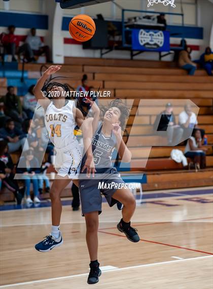 Thumbnail 3 in Trinity Christian vs. Cape Fear (MLK Dream Jam at Terry Sanford) photogallery.