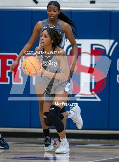Thumbnail 2 in Trinity Christian vs. Cape Fear (MLK Dream Jam at Terry Sanford) photogallery.