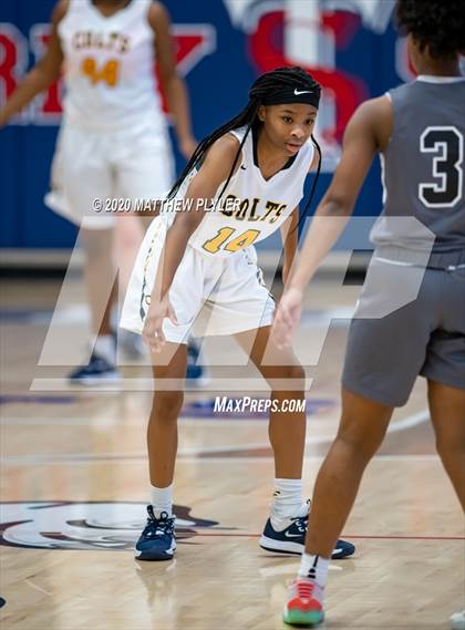 Thumbnail 2 in Trinity Christian vs. Cape Fear (MLK Dream Jam at Terry Sanford) photogallery.