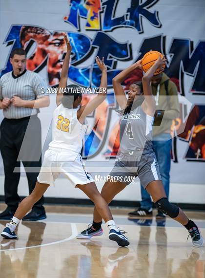 Thumbnail 1 in Trinity Christian vs. Cape Fear (MLK Dream Jam at Terry Sanford) photogallery.