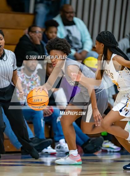 Thumbnail 3 in Trinity Christian vs. Cape Fear (MLK Dream Jam at Terry Sanford) photogallery.