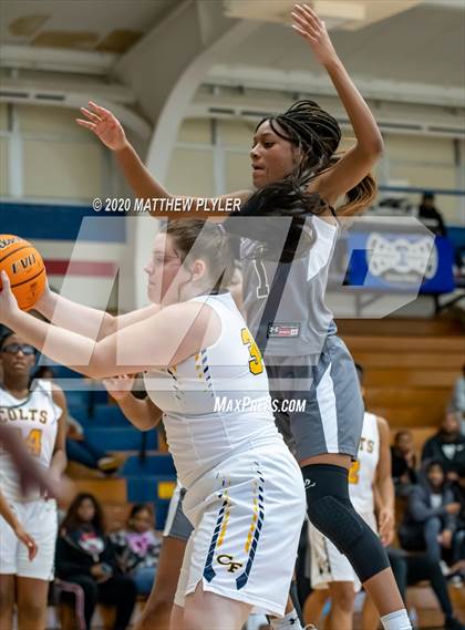 Thumbnail 3 in Trinity Christian vs. Cape Fear (MLK Dream Jam at Terry Sanford) photogallery.