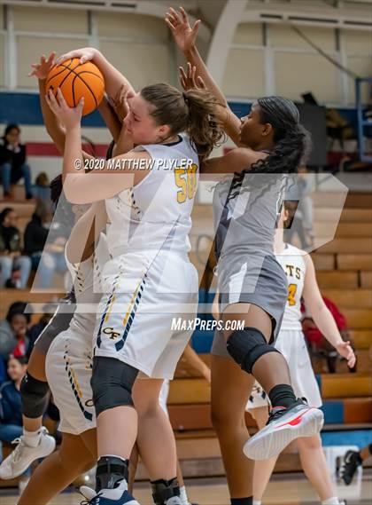 Thumbnail 3 in Trinity Christian vs. Cape Fear (MLK Dream Jam at Terry Sanford) photogallery.
