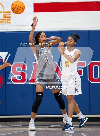 Thumbnail 1 in Trinity Christian vs. Cape Fear (MLK Dream Jam at Terry Sanford) photogallery.