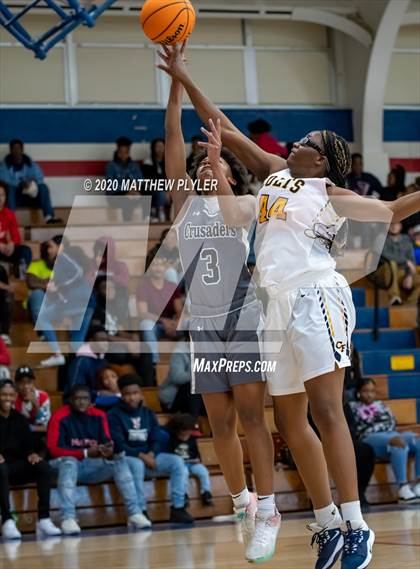 Thumbnail 2 in Trinity Christian vs. Cape Fear (MLK Dream Jam at Terry Sanford) photogallery.