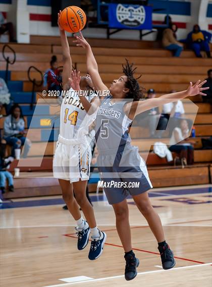 Thumbnail 1 in Trinity Christian vs. Cape Fear (MLK Dream Jam at Terry Sanford) photogallery.