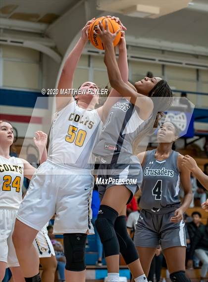 Thumbnail 2 in Trinity Christian vs. Cape Fear (MLK Dream Jam at Terry Sanford) photogallery.