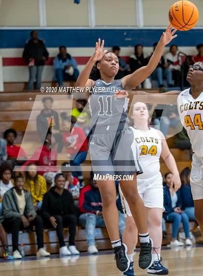 Thumbnail 2 in Trinity Christian vs. Cape Fear (MLK Dream Jam at Terry Sanford) photogallery.