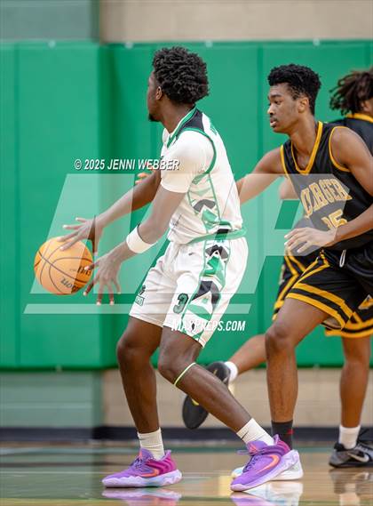 Thumbnail 3 in Clark vs. Rancho (NIAA 4A Semifinal) photogallery.
