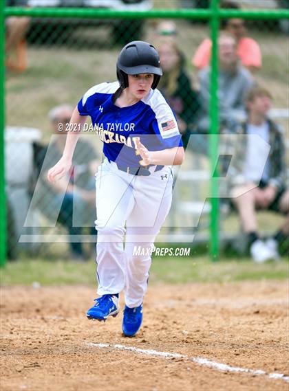 Thumbnail 1 in Huckabay vs. Three Way photogallery.