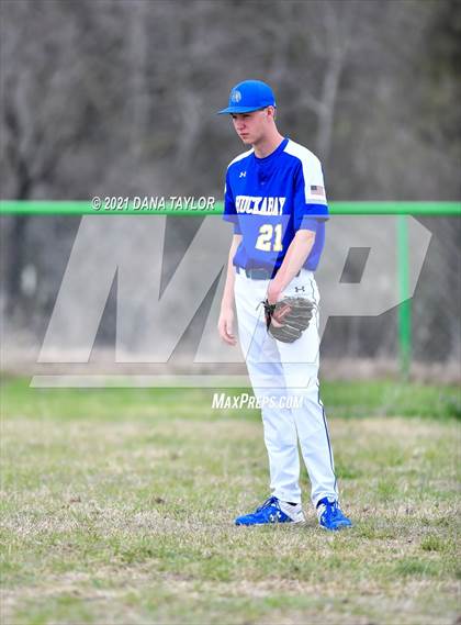 Thumbnail 3 in Huckabay vs. Three Way photogallery.