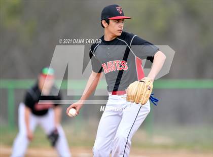 Thumbnail 3 in Huckabay vs. Three Way photogallery.