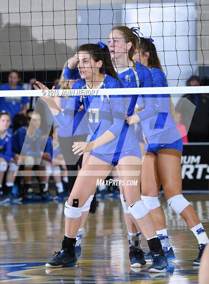 Thumbnail 3 in Archbishop Mitty vs. Santa Margarita (CIF State Open Division Final) photogallery.