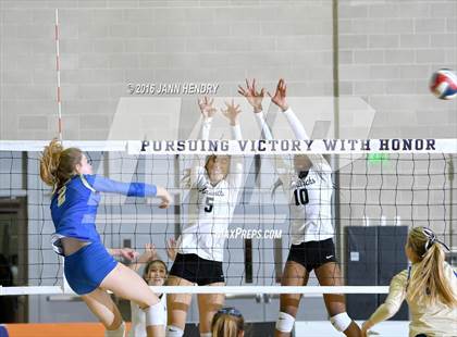 Thumbnail 3 in Archbishop Mitty vs. Santa Margarita (CIF State Open Division Final) photogallery.