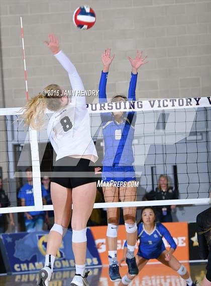 Thumbnail 3 in Archbishop Mitty vs. Santa Margarita (CIF State Open Division Final) photogallery.