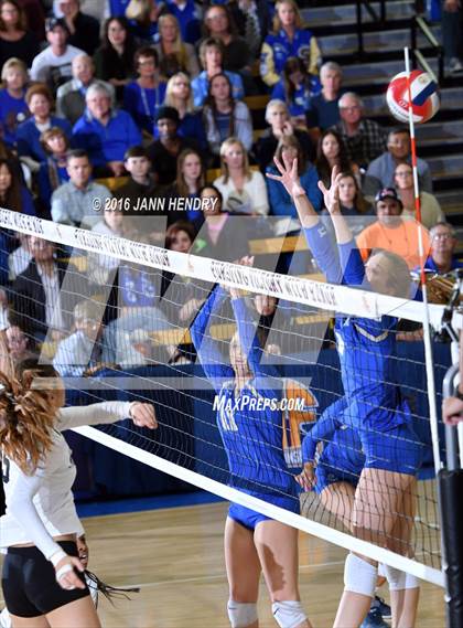 Thumbnail 2 in Archbishop Mitty vs. Santa Margarita (CIF State Open Division Final) photogallery.