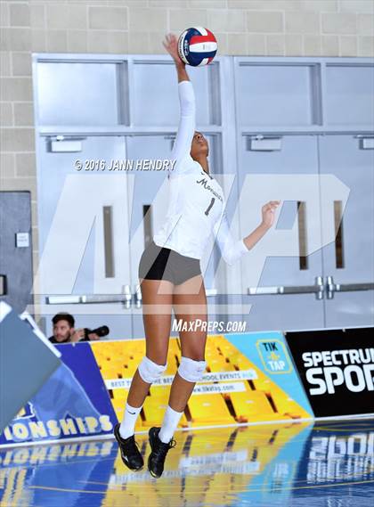 Thumbnail 2 in Archbishop Mitty vs. Santa Margarita (CIF State Open Division Final) photogallery.
