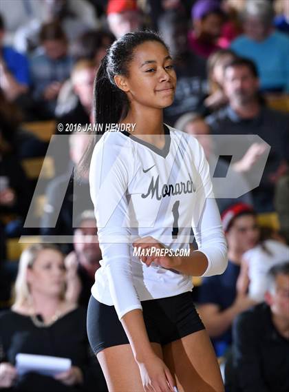 Thumbnail 2 in Archbishop Mitty vs. Santa Margarita (CIF State Open Division Final) photogallery.
