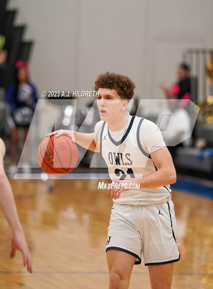 Thumbnail 2 in Olathe West vs. Shawnee Mission Northwest (KSHSAA 6A Sub-State) photogallery.