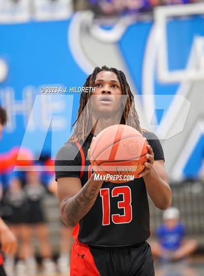 Thumbnail 2 in Olathe West vs. Shawnee Mission Northwest (KSHSAA 6A Sub-State) photogallery.