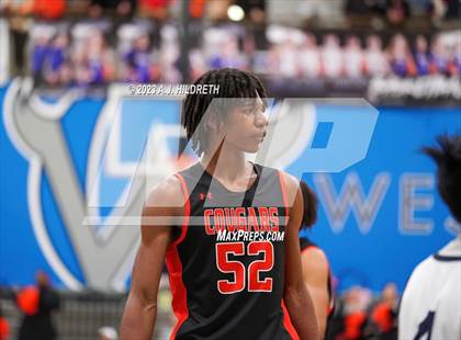 Thumbnail 2 in Olathe West vs. Shawnee Mission Northwest (KSHSAA 6A Sub-State) photogallery.