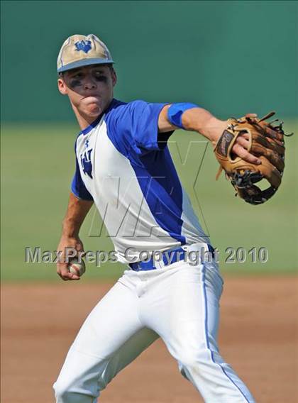Thumbnail 1 in Windthorst vs Blue Ridge (Texas 1A Region II Final) photogallery.